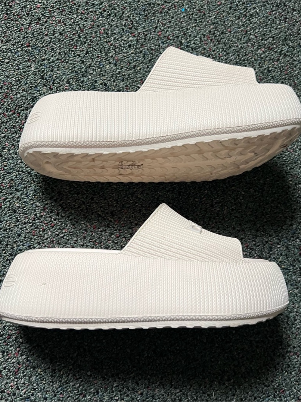 BEBE White Cream Rubber Summer Swim Platform Sandals Slides Slipper Shoes Sz 8 - Picture 5 of 16